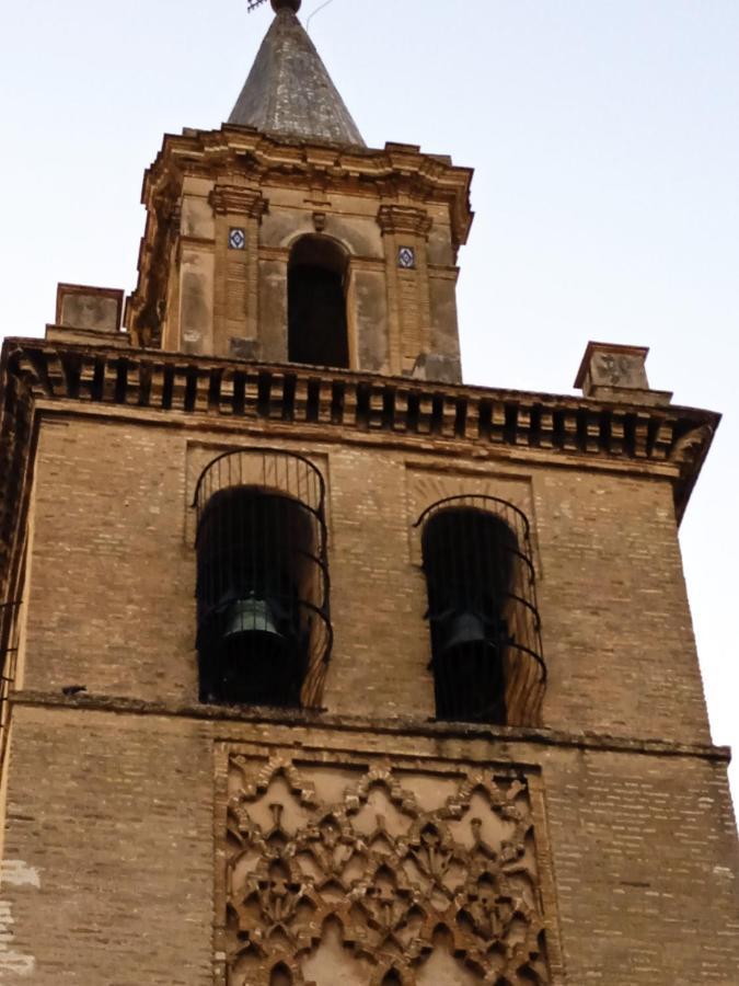 Apartamento Casco Antiguo Exterior Unico En Segunda Planta En Un Edificio De De Dos Plantas 塞维利亚 外观 照片