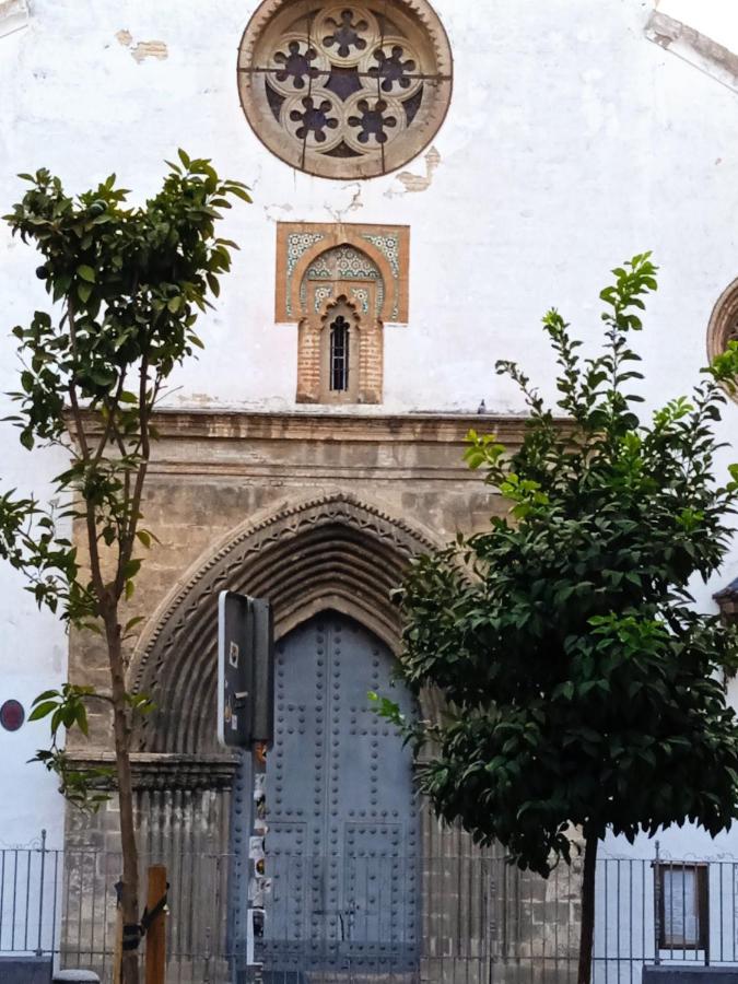 Apartamento Casco Antiguo Exterior Unico En Segunda Planta En Un Edificio De De Dos Plantas 塞维利亚 外观 照片